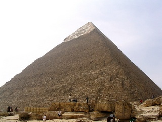 Druh� nejv�t�� pyramida Egypta (Rachefova)