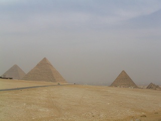 Pyramidy s K�hirou, dokonal�
