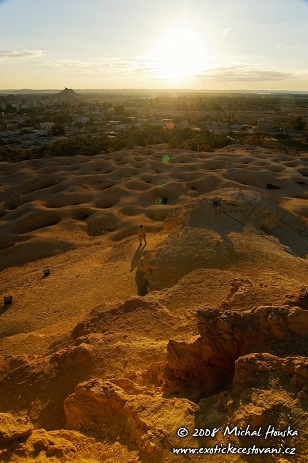 26 Egypt oazy Siwa hora Mrtvych Dzabal al Mauta.jpg